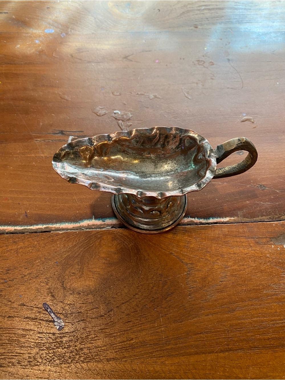 Ornate Antique-Style Brass Gravy Boat - Metallic Brass Finish
